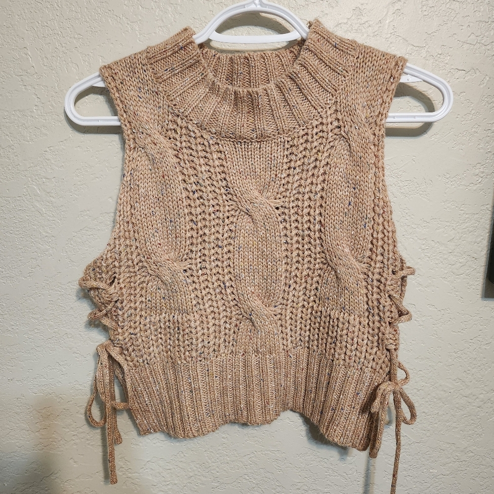 Kerisma Salmon Cable Knit Sleeveless Crop Top Tie Sides